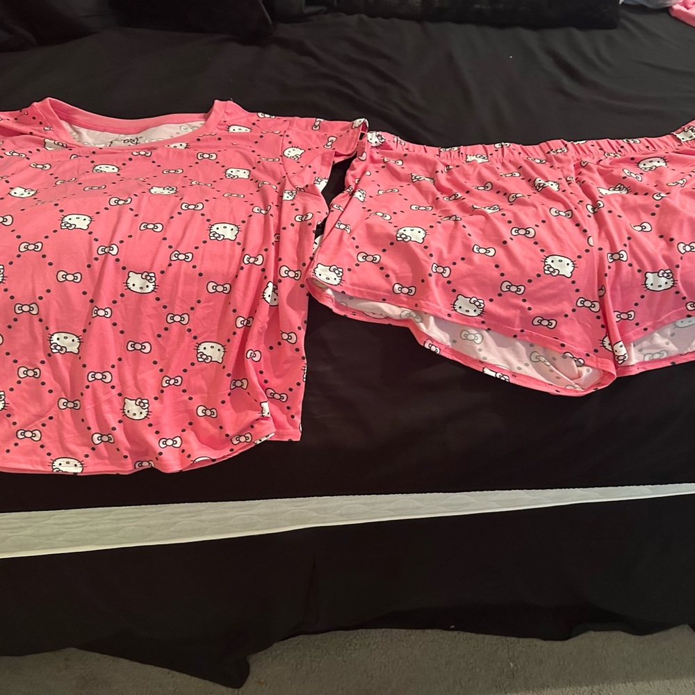 Hello Kitty Pink Pajama Set for Women